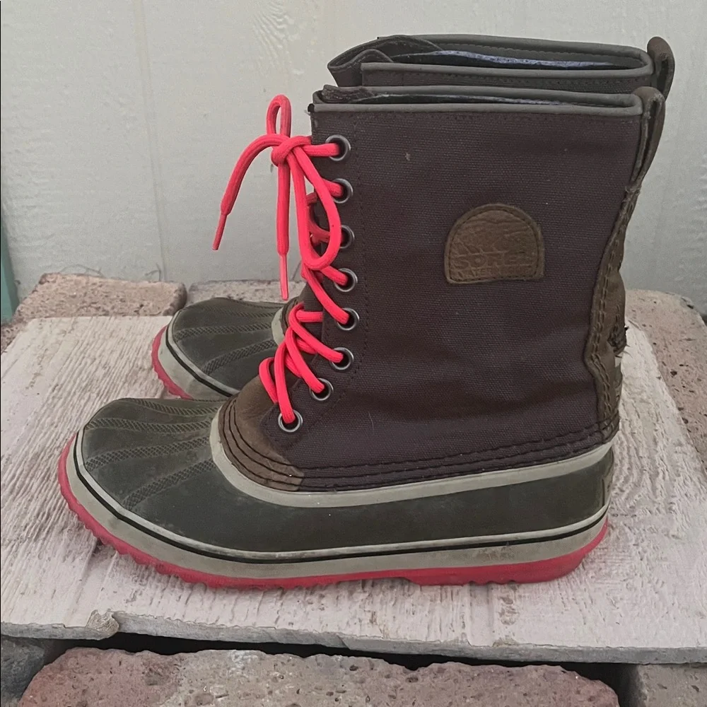 Sorel Women's Premium Waterproof Insulated Lace Canvas Hot Pink Boots 10